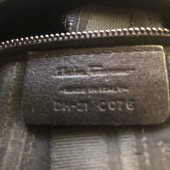 Salvatore Ferragamo Gancini Metal Fittings Leather Tote Bag. - Picture 15 of 16